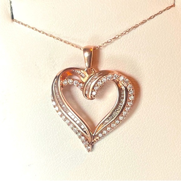Jewelry - Diamond Heart Pendant​